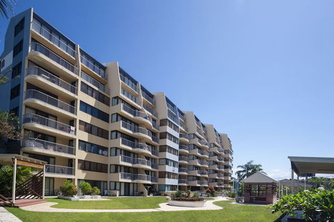 Broadbeach Travel Inn Apartments - QLD Tourism 2
