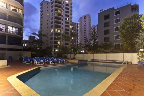 Surf Regency Apartments - Queensland Tourism 5