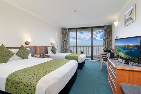 Acacia Court Hotel - QLD Tourism 6