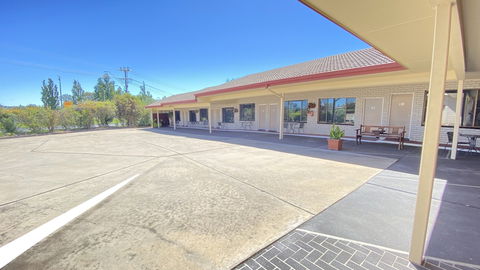 Sapphire City Motor Inn, Inverell - Queensland Tourism 0