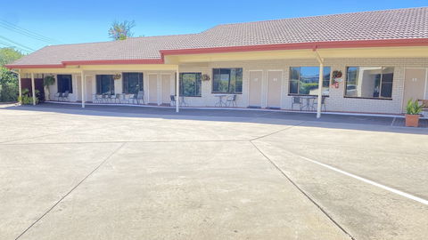 Sapphire City Motor Inn, Inverell - Queensland Tourism 6
