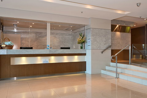 Grand Apartments - QLD Tourism 5