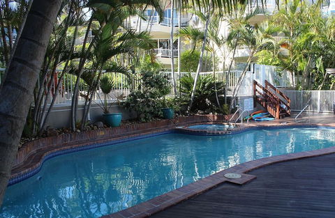 Surfers Del Rey - Queensland Tourism 5