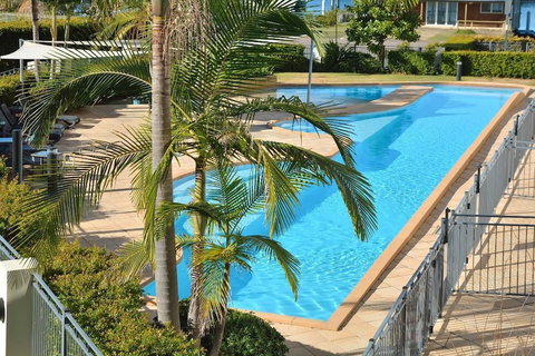 Boathouse Resort Tea Gardens - QLD Tourism 1