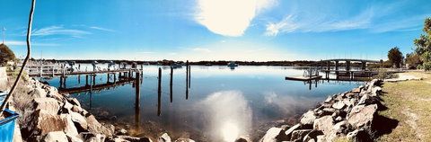 Boathouse Resort Tea Gardens - QLD Tourism 0