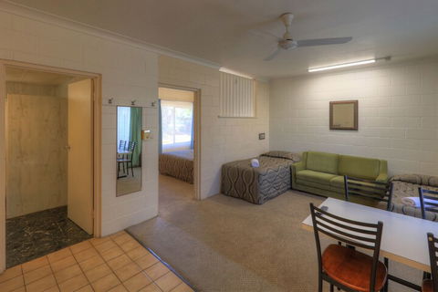 The Park Motel - Queensland Tourism 4