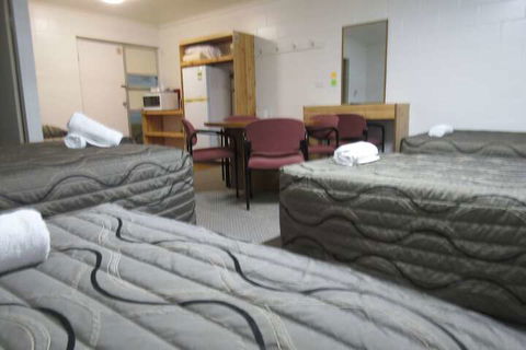 The Park Motel - Queensland Tourism 3