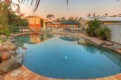 The Park Motel - Queensland Tourism 1
