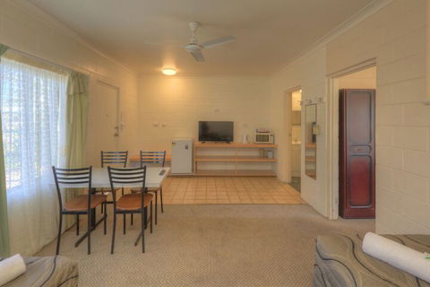 The Park Motel - Queensland Tourism 7