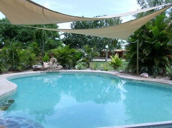 Territory Manor Motel & Caravan Park - QLD Tourism 1