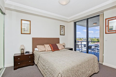 Aqualine Apartments - Queensland Tourism 3