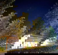 Country Gardens Motel - Queensland Tourism