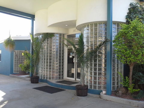 Gladstone Palms Motor Inn - Queensland Tourism 3