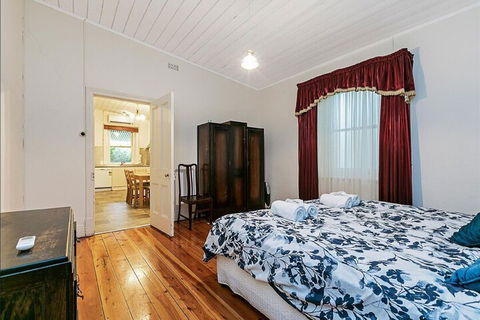 Treasured Memories Cottage - Queensland Tourism 6