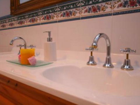 Quayside Cottages - QLD Tourism 2