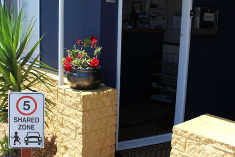 Golden Terrace Holiday Park - Queensland Tourism 2