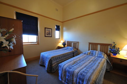 Hotel Victoria - Griffith - Queensland Tourism 3