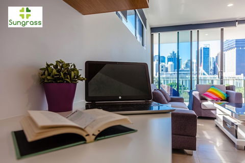 Fleet Lane - Queensland Tourism 3