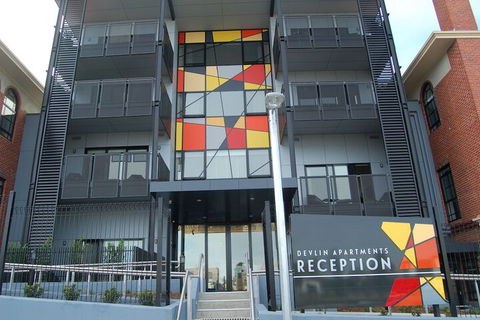 Devlin Apartments - Queensland Tourism 1