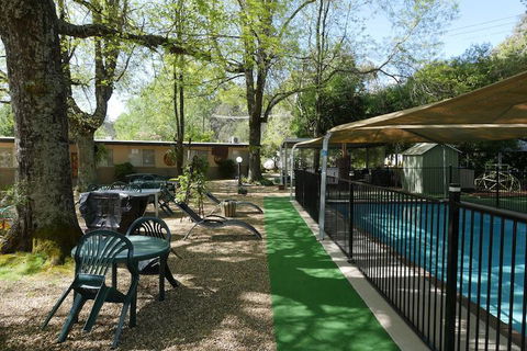 Adina Lodge Holiday Units - Queensland Tourism 3