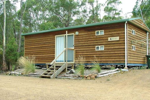 Hobart Bush Cabins - Queensland Tourism 3