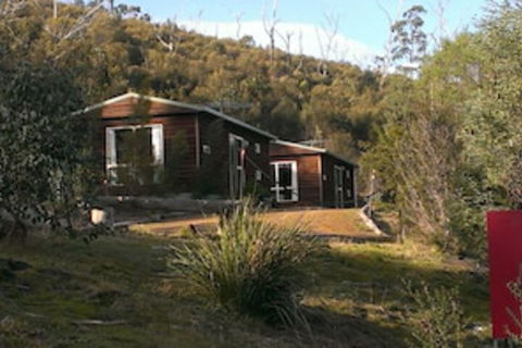 Hobart Bush Cabins - Queensland Tourism 0