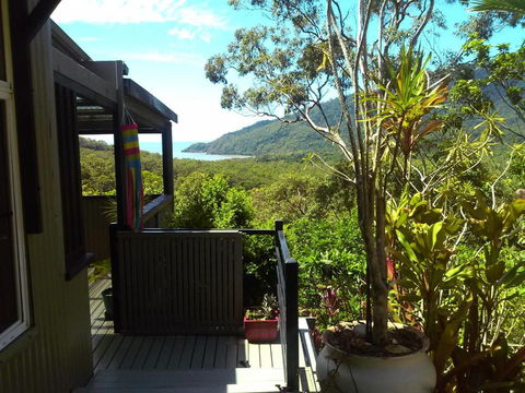 Cow Bay Hilltop Escape - Queensland Tourism 3