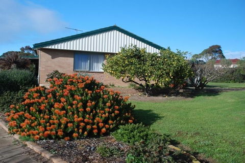 Lemontree Cottage - Queensland Tourism 2