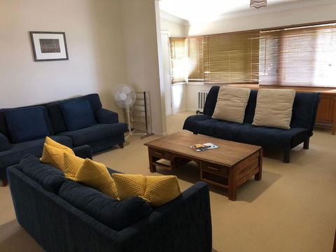 2 Jocelyn Street. Dalmeny - QLD Tourism 5