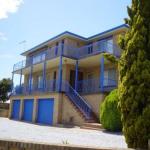 Flat 2 3 Bay Lane - QLD Tourism 0