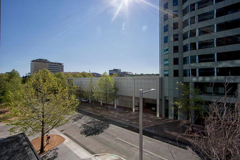 Accommodate Canberra Manhattan On The Park - Queensland Tourism 5