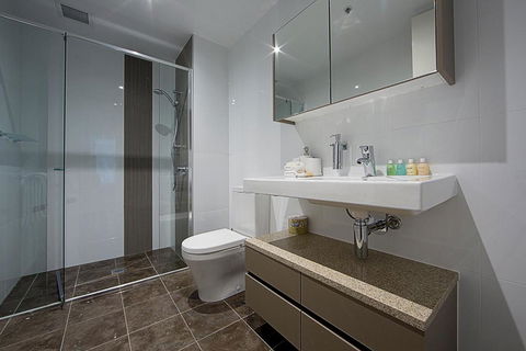 Accommodate Canberra Manhattan On The Park - Queensland Tourism 1