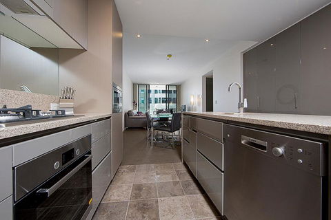 Accommodate Canberra Manhattan On The Park - Queensland Tourism 4