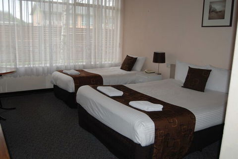 Red Carpet Motel - Queensland Tourism 3