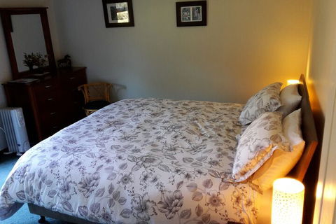 Eagles Roost Farmstay B & B - QLD Tourism 4