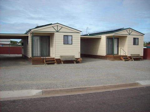 Jackos Holiday Cabins - QLD Tourism 4