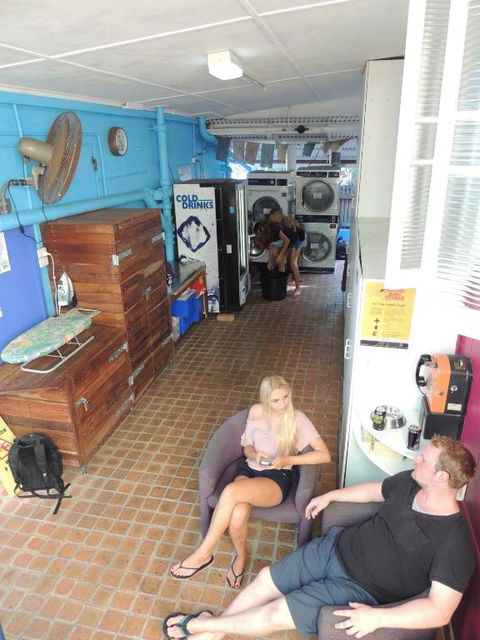 Reef Lodge Backpackers - QLD Tourism 5