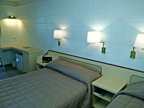 Cairns Motor Inn - QLD Tourism 5