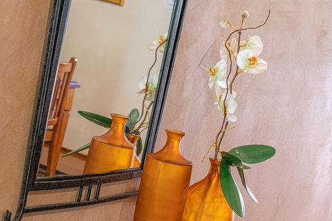 Birds 'n' Bloom Cottages - QLD Tourism 1