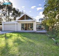 Torquay Retreats Eighteen Beach - QLD Tourism