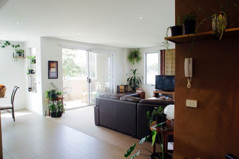 Rejuvenate At San Remo - Rejuvenate Stays - QLD Tourism 5