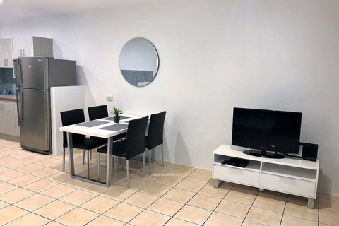 Hibiscus On Palm Cove At Marlin Waters - QLD Tourism 1