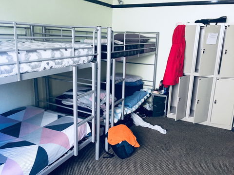 Coogee Beach House - Hostel - QLD Tourism 5