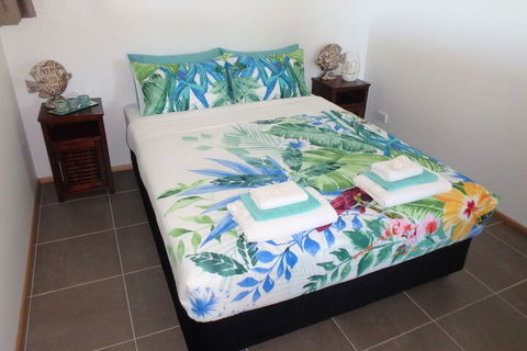 Nautilus Apartments - Queensland Tourism 1