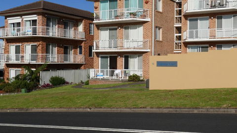 Unit 1 Countess Court - QLD Tourism 5