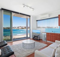 Bondi Vista Beachfront Apartment - QLD Tourism