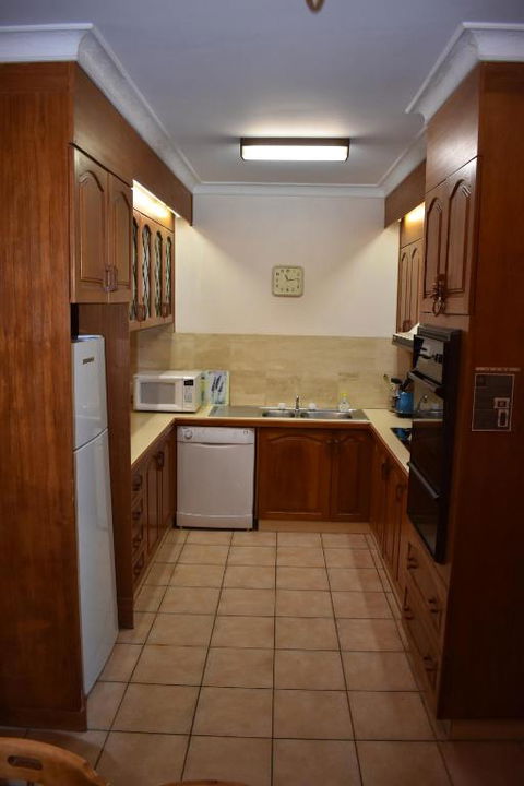 Unit 2 Ballingalla Apartments - QLD Tourism 2