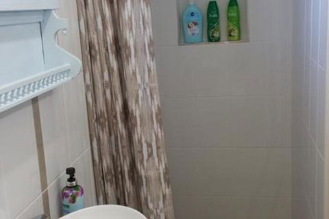 Birdhouse Cottage B & B - Queensland Tourism 2