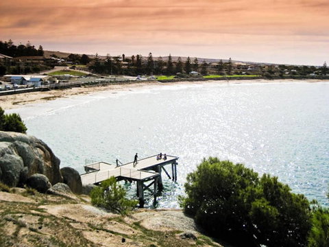 Boomer Beach Retreat Pet Friendly WiFi - QLD Tourism 3