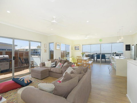 Boomer Beach Retreat Pet Friendly WiFi - QLD Tourism 6